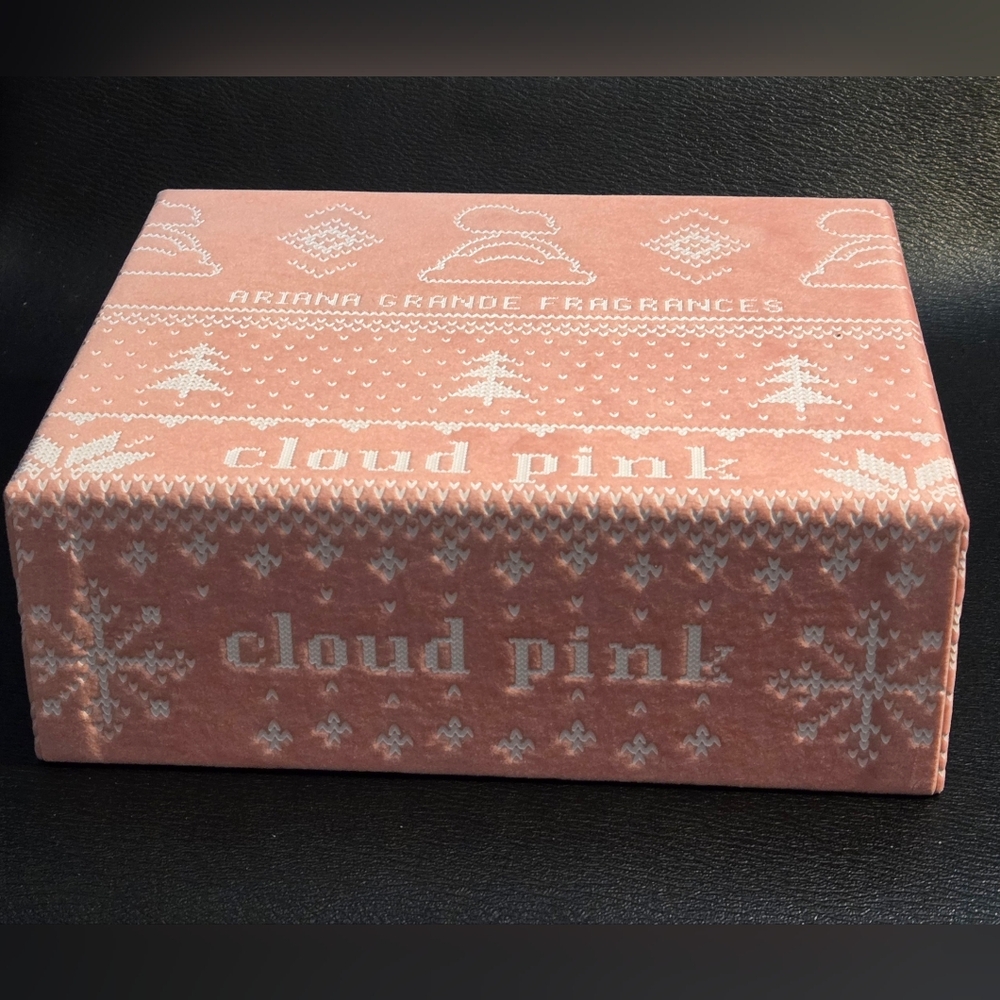 Ariana Grande Cloud Pink Gift Set